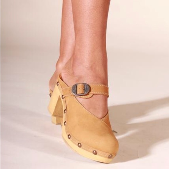 Leather Heeled Buckled Mule Clog - Picture 3 of 8